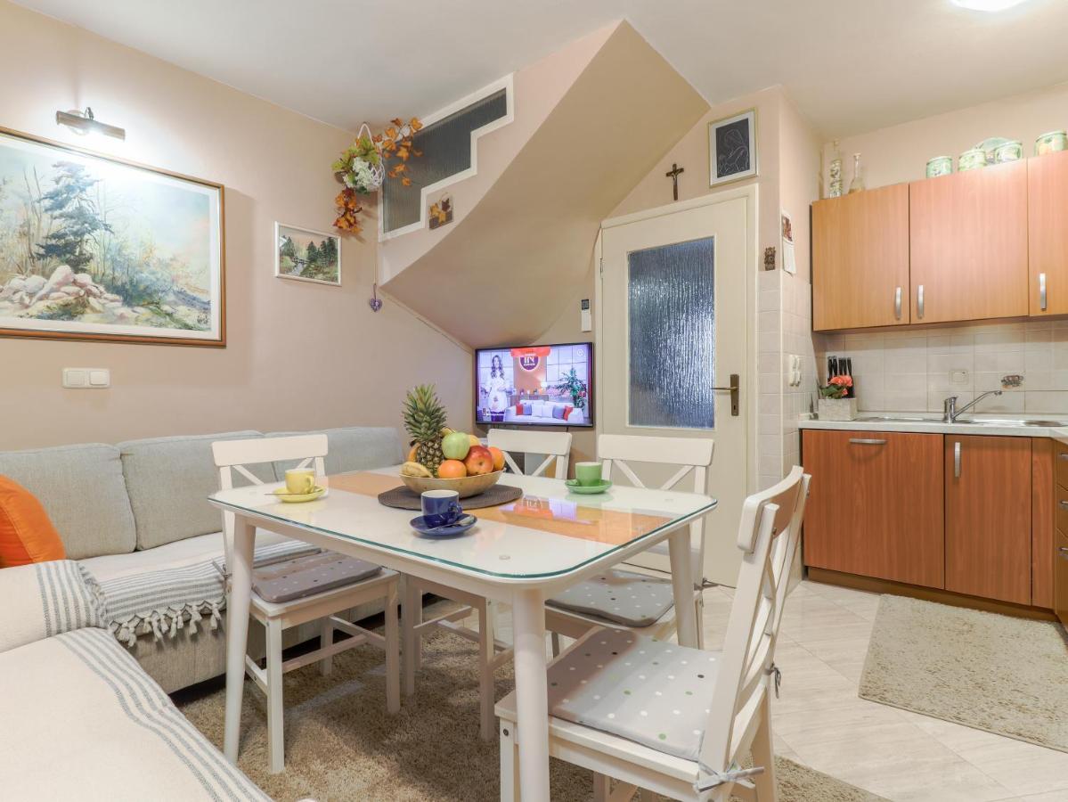 City Center 3 Bedroom Apartment Врсар Екстер'єр фото