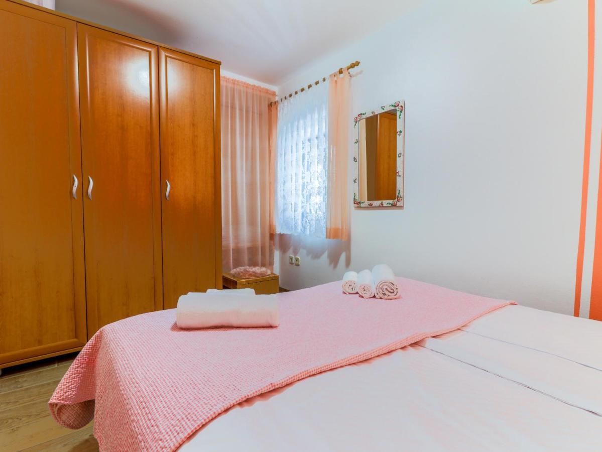 City Center 3 Bedroom Apartment Врсар Екстер'єр фото