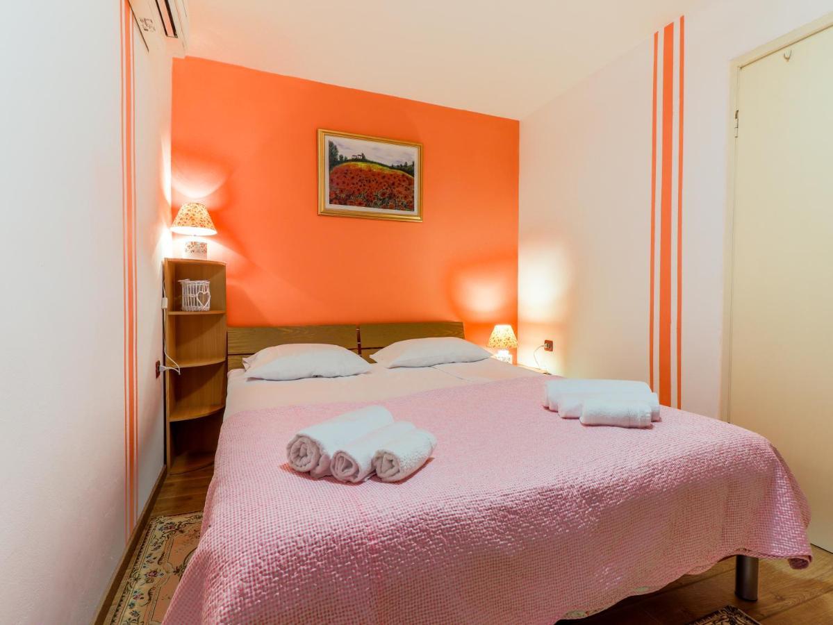 City Center 3 Bedroom Apartment Врсар Екстер'єр фото