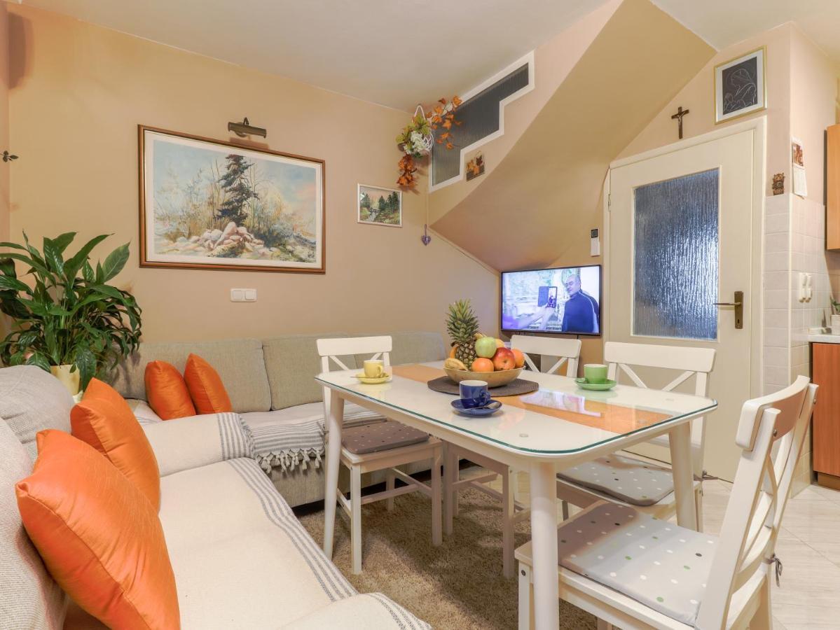 City Center 3 Bedroom Apartment Врсар Екстер'єр фото